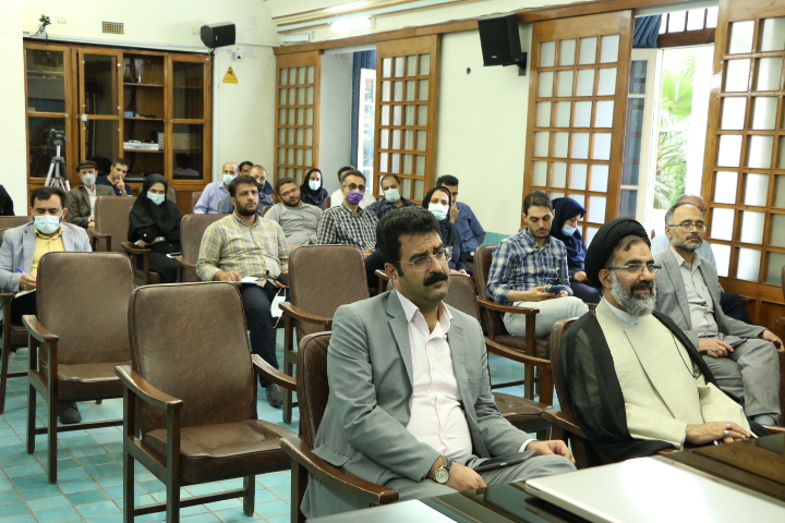 تخلفات اداری- عکس کارمندان