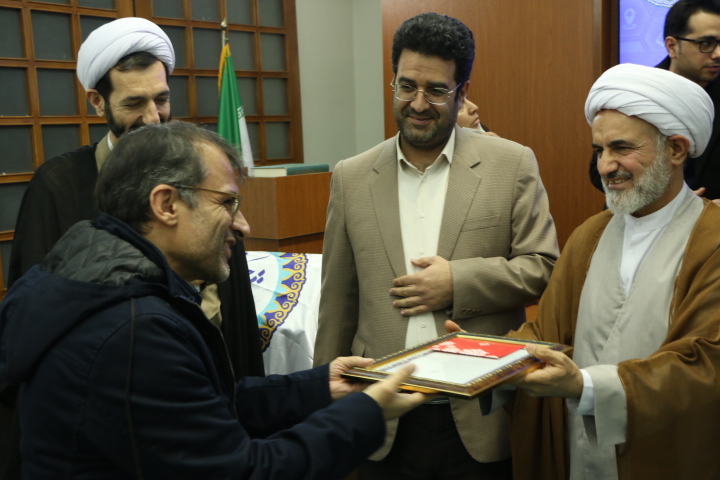 تقدیر از فلاحی