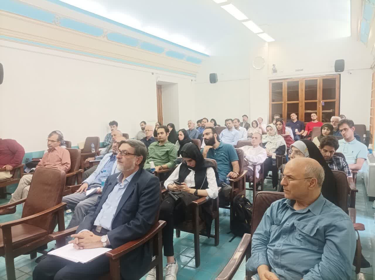 نقد اصول الهیات