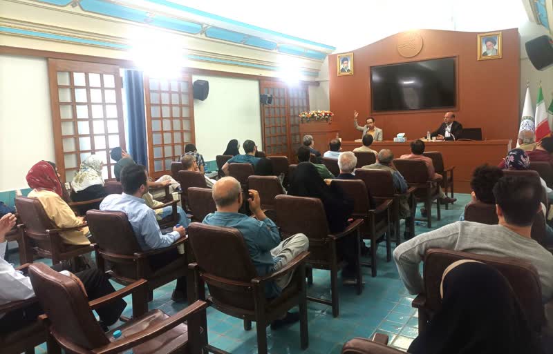 نقد اصول الهیات