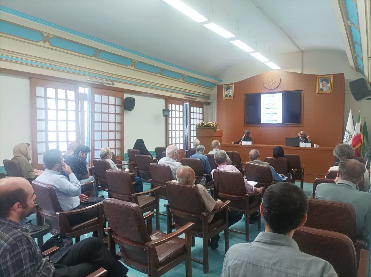 بزرگداشت ابن سینا 2