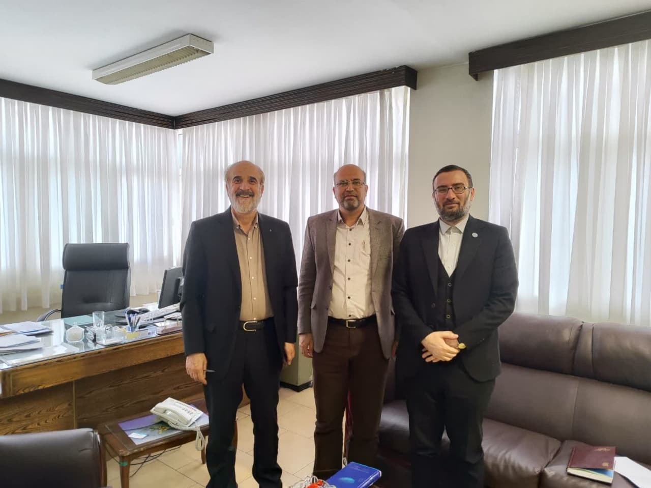 دیدار رییس و معاون دفتر همکاری‌های بین‌الملل مؤسسه پژوهشی حکمت و فلسفه ایران با معاون همکاری‌های علمی و فرهنگی سازمان فرهنگ و ارتباطات اسلامی