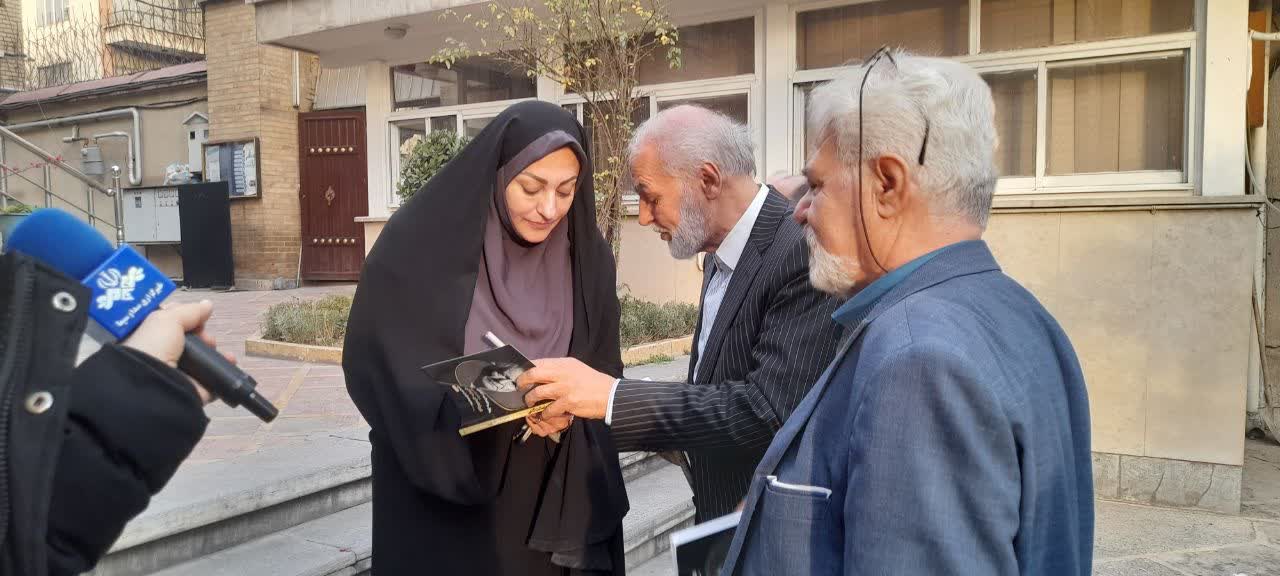 نقد کتاب قربانی آندره سی