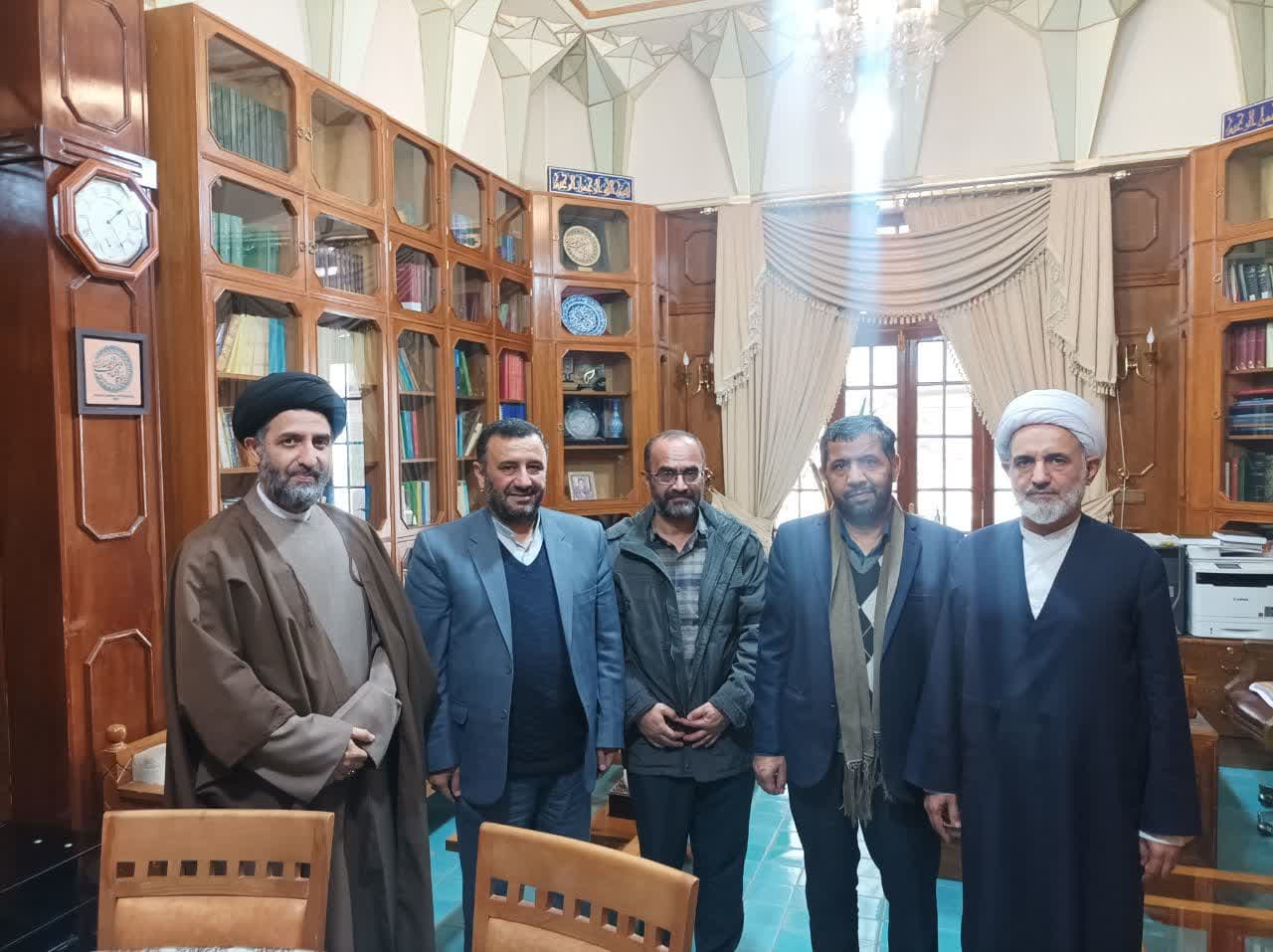 گزارشی تصویری از دیدار و گفتگوی دبیر مجمع عالی حکمت اسلامی با رئیس و معاون پژوهشی مؤسسه