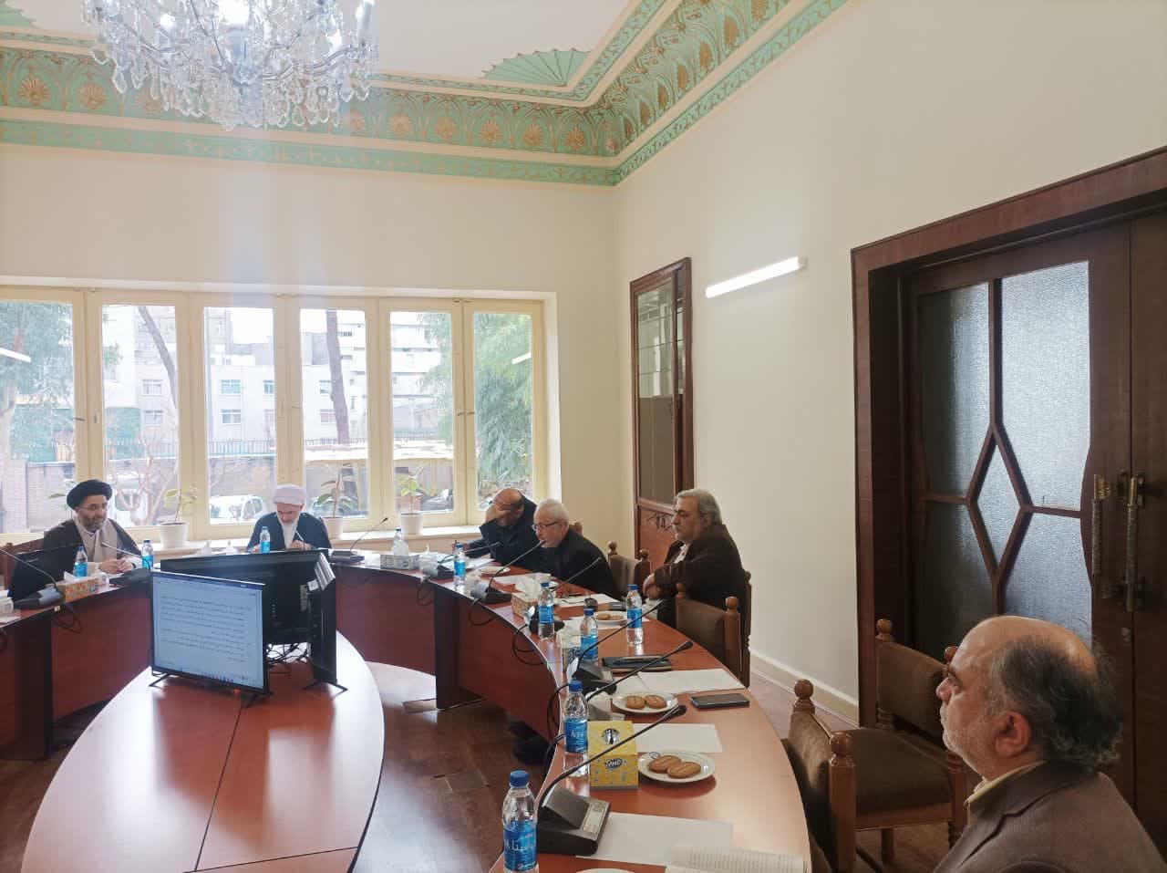 دومین جلسۀ شورای مؤسسه