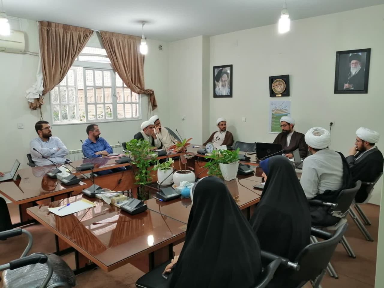 گزارشی از کرسی ترویجی «عناصر و جایگاه تخنه از یونان باستان تا ابن سینا»